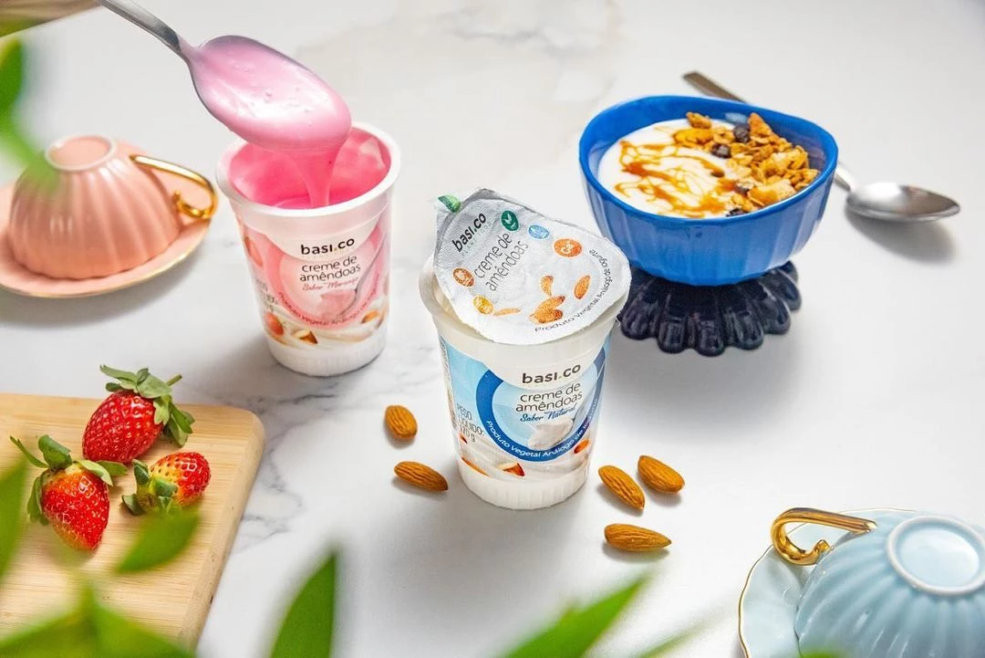 Iogurte tipo Creme de Amendoas Sabor Natural 170g Basi.co PRÉ VENDA